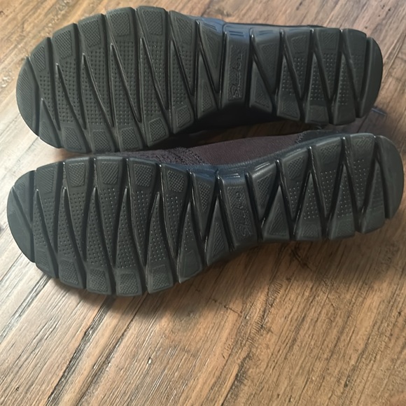 Skechers Air-cooled memory foam - excellent condition! - Picture 6 of 9
